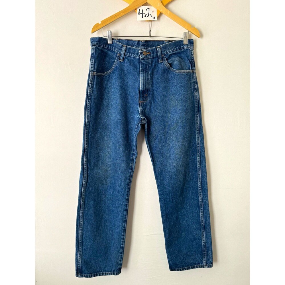 Rustler Jeanswear Men’s Blue Medium Wash Straight Leg Regular Fit Mid Rise Jeans